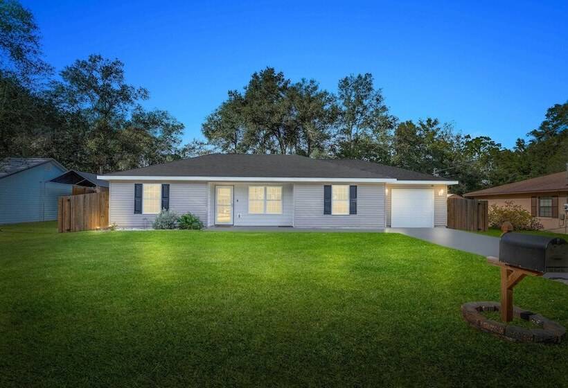 Walk To Rainbow River: Dunnellon Retreat