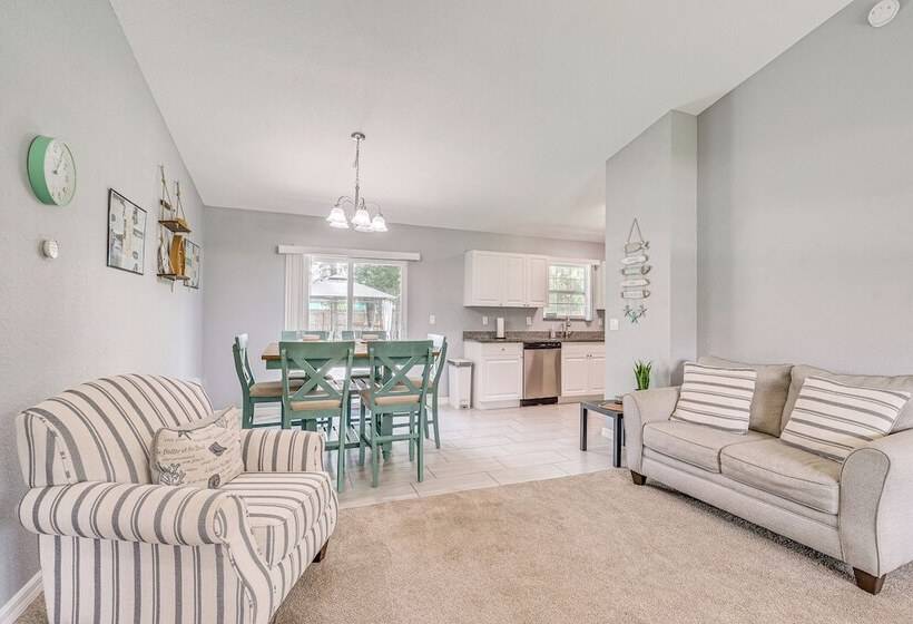 Walk To Rainbow River: Dunnellon Retreat