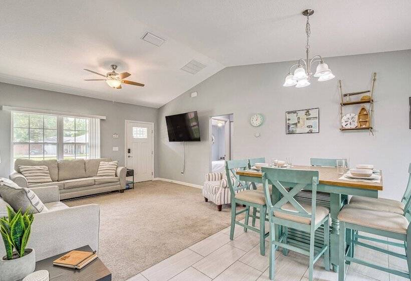 Walk To Rainbow River: Dunnellon Retreat