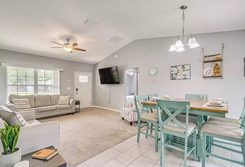 Walk To Rainbow River: Dunnellon Retreat