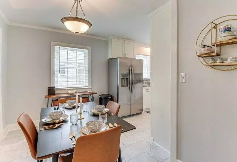 Elizabeth City Abode W/ Fenced Yard, Near Downtown