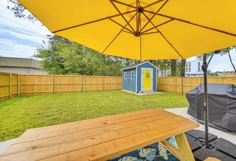 Elizabeth City Abode W/ Fenced Yard, Near Downtown