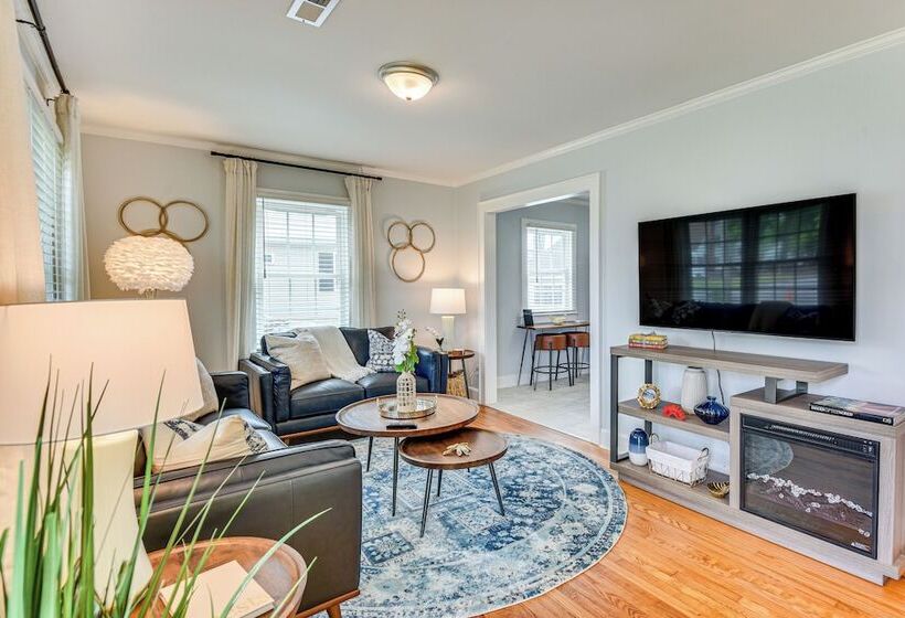 Elizabeth City Abode W/ Fenced Yard, Near Downtown