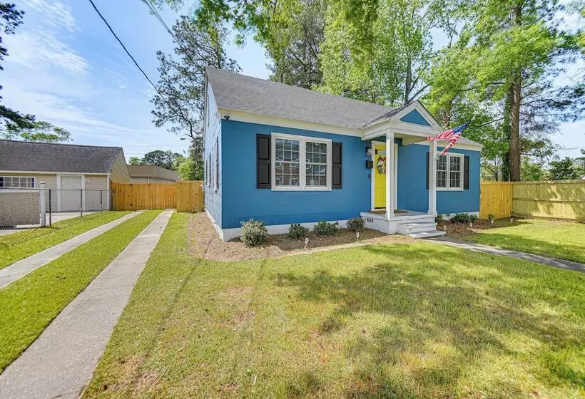 Elizabeth City Abode W/ Fenced Yard, Near Downtown