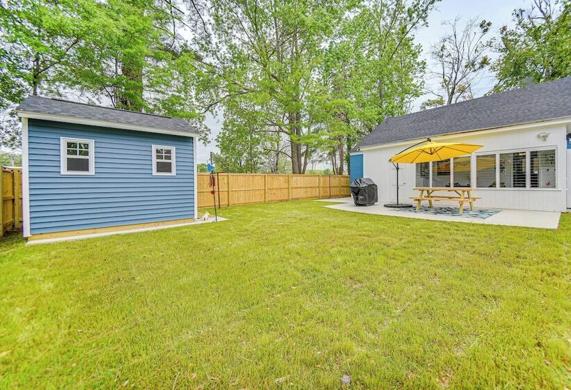 Elizabeth City Abode W/ Fenced Yard, Near Downtown