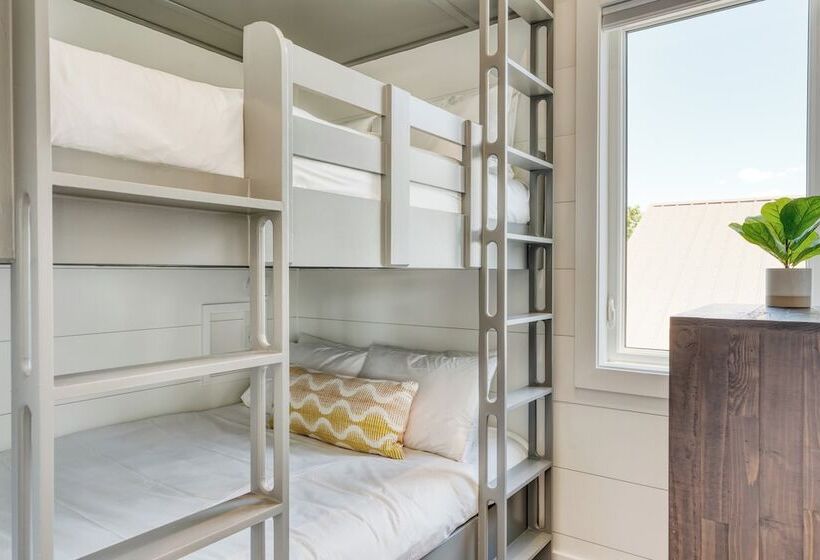 Emerald Evening By Avantstay 9bdr, Walk To Beach