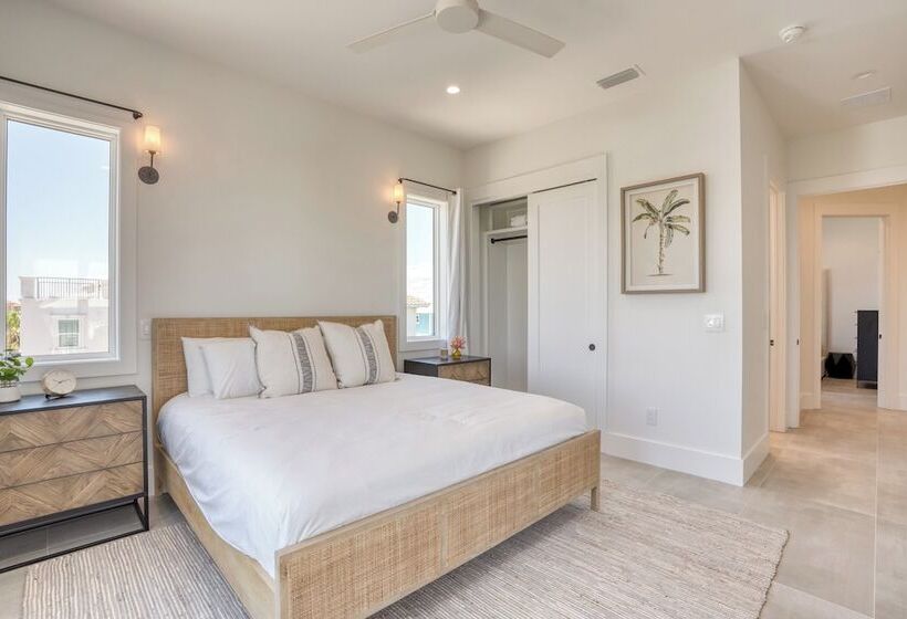 Emerald Evening By Avantstay 9bdr, Walk To Beach