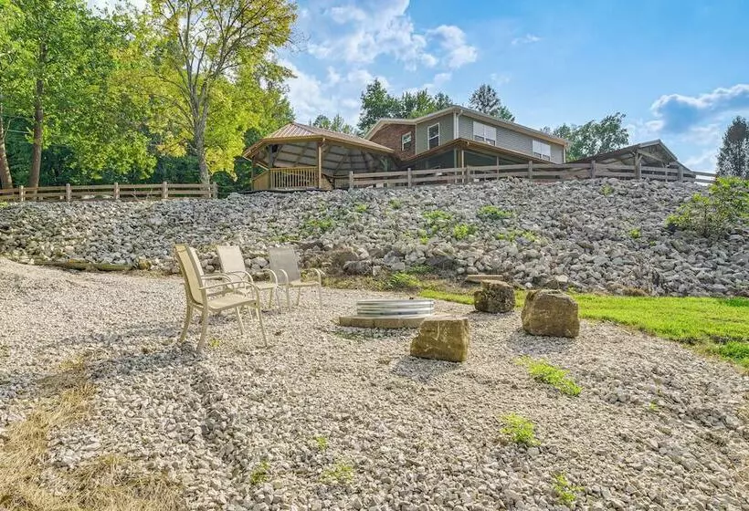 Waterfront Escape In Cub Run W/ Deck & Hot Tub!