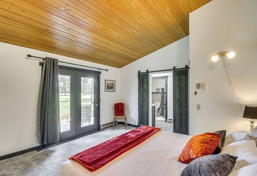 Libby Home On Golf Course W/ Deck & Mtn Views!