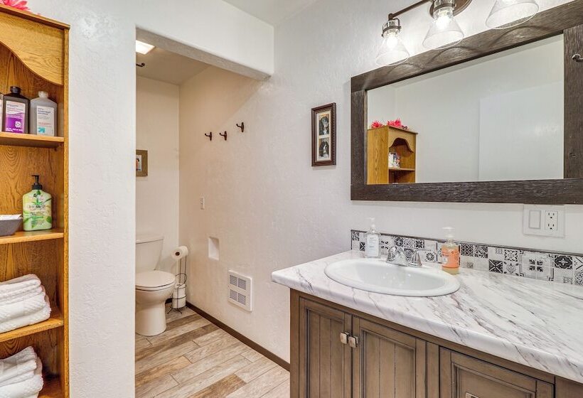 Libby Home On Golf Course W/ Deck & Mtn Views!