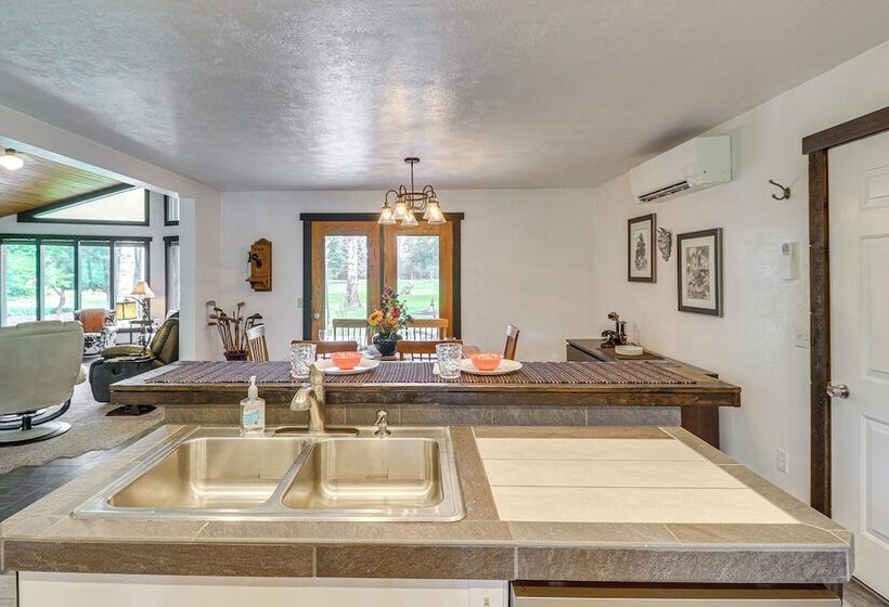 Libby Home On Golf Course W/ Deck & Mtn Views!