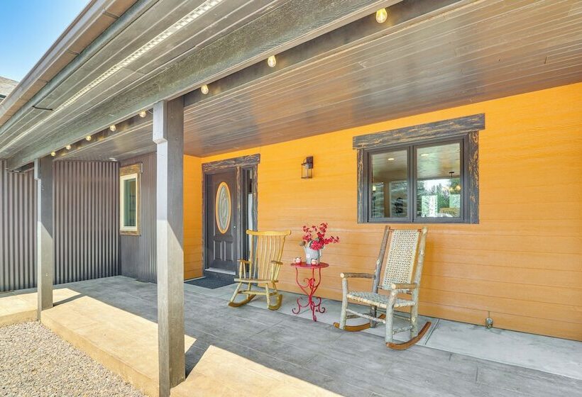 Libby Home On Golf Course W/ Deck & Mtn Views!