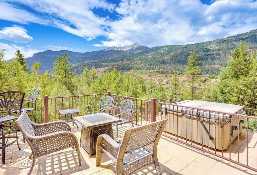 Luxe Ridgway Home W/ Mountain Views & Hot Tub!