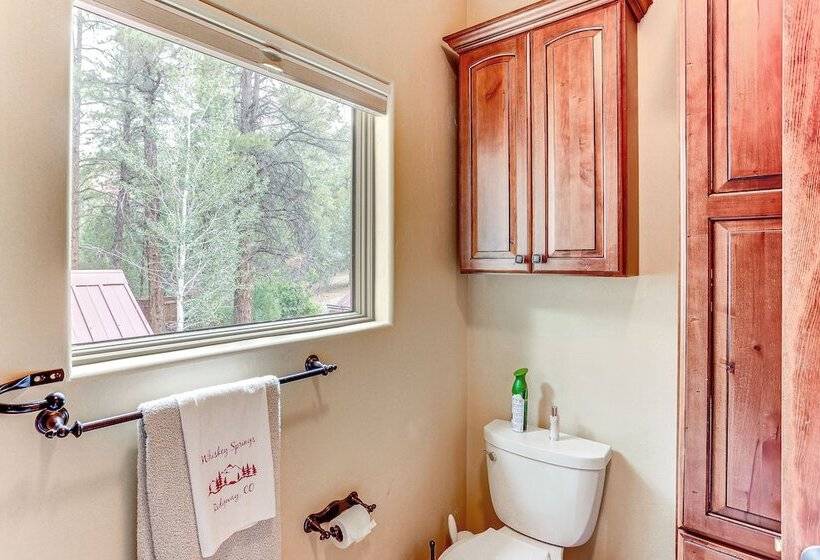 Luxe Ridgway Home W/ Mountain Views & Hot Tub!