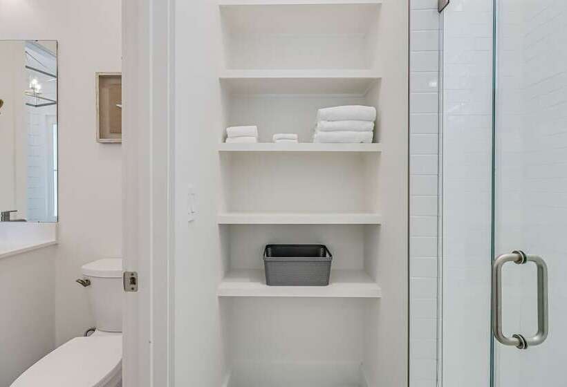 Meet Out Back 313 Sou