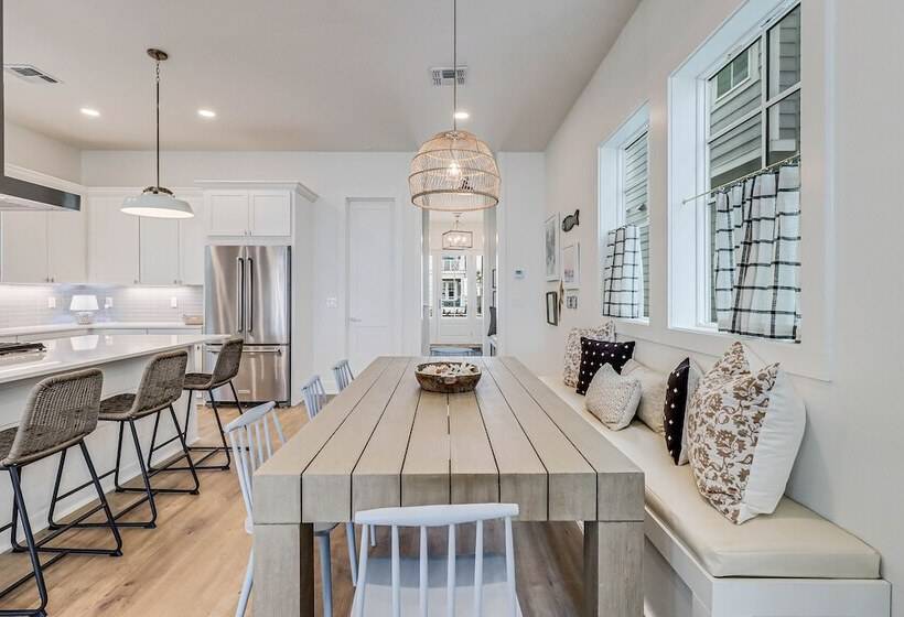 Meet Out Back 313 Sou