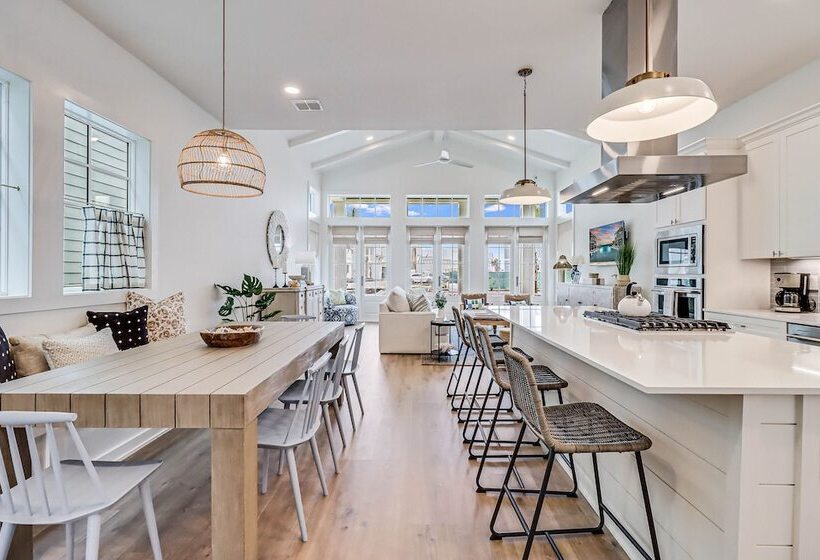 Meet Out Back 313 Sou