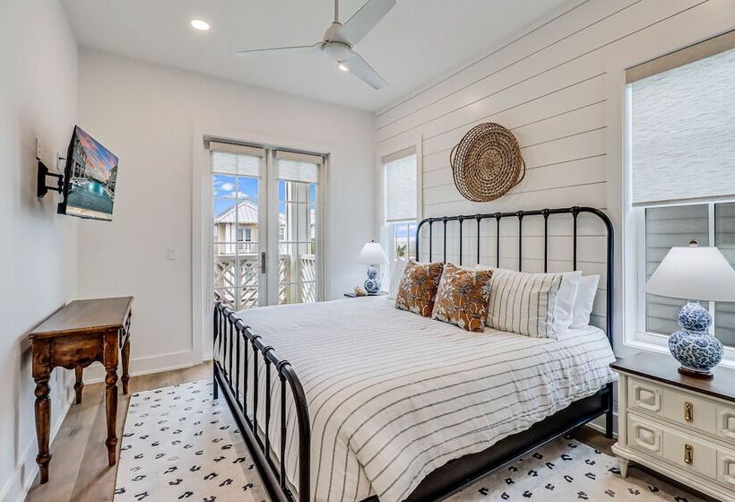 Meet Out Back 313 Sou