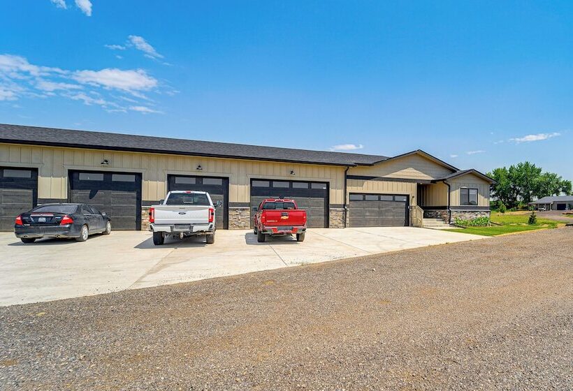 Noco Johnstown Lake Retreat W/ Shared Dock!