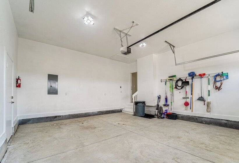 Noco Johnstown Lake Retreat W/ Shared Dock!