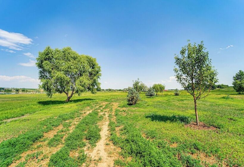 Noco Johnstown Lake Retreat W/ Shared Dock!