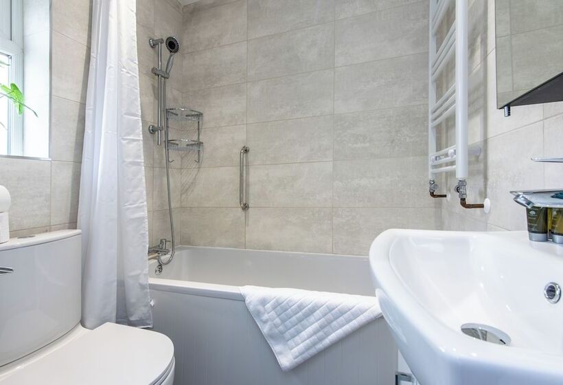 펜션 Clifford House