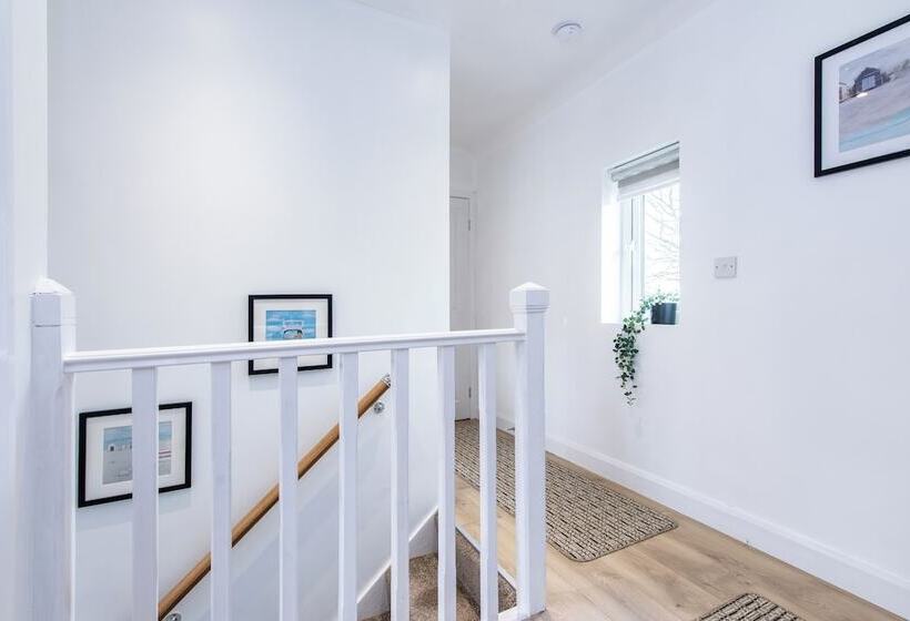 펜션 Clifford House