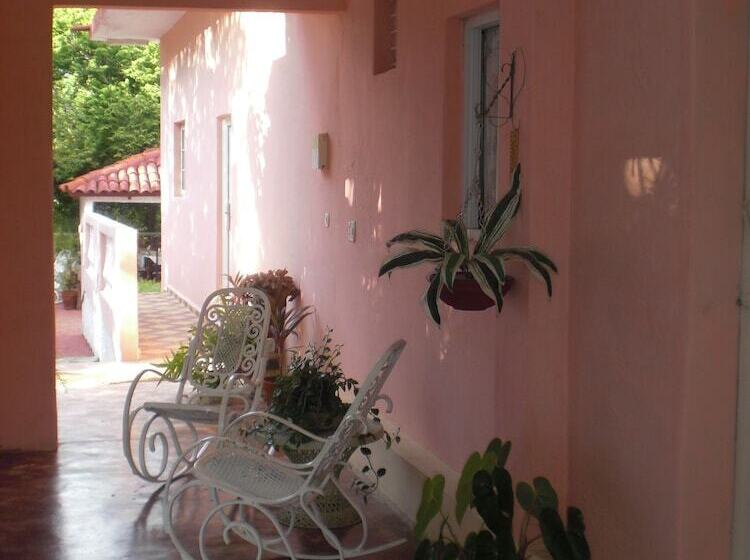 پانسیون Hostal Sol