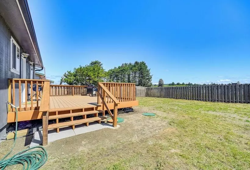 Pet Friendly Moclips Home: Walk To Mocrocks Beach!