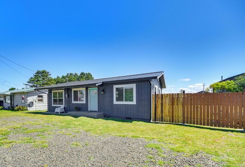 Pet Friendly Moclips Home: Walk To Mocrocks Beach!