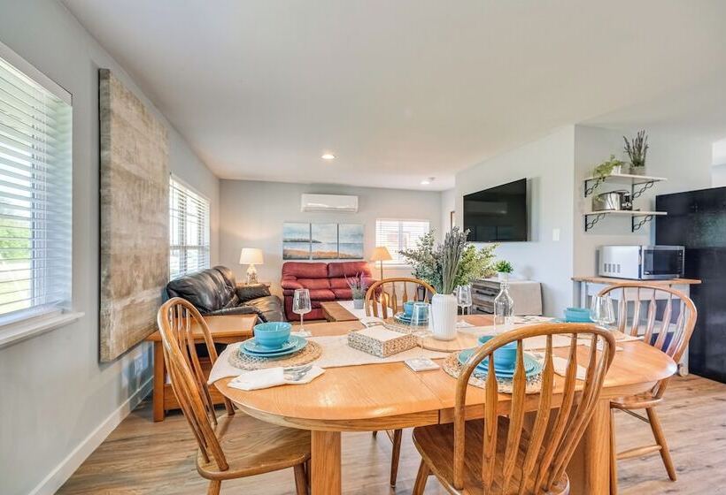 Pet Friendly Moclips Home: Walk To Mocrocks Beach!