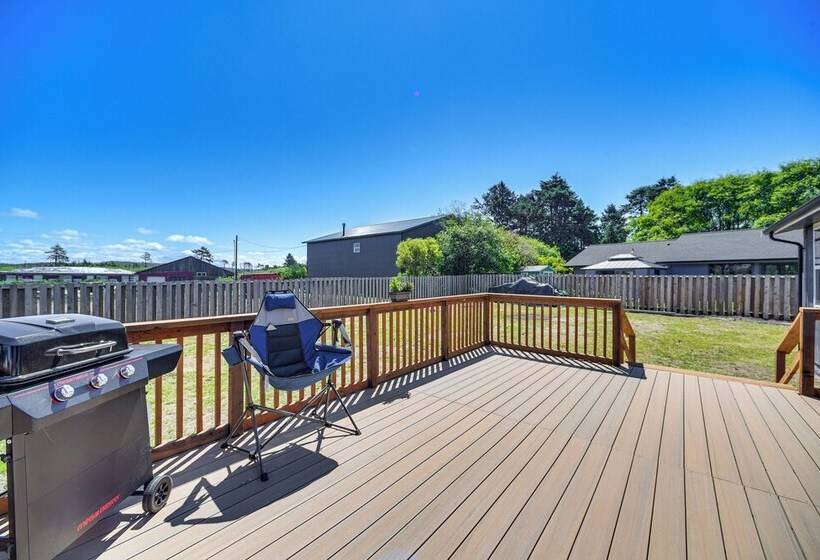 Pet Friendly Moclips Home: Walk To Mocrocks Beach!