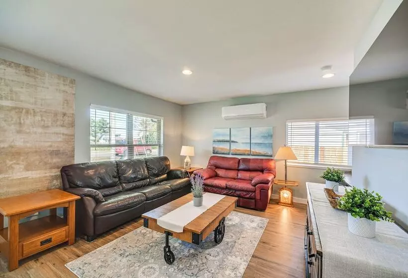 Pet Friendly Moclips Home: Walk To Mocrocks Beach!