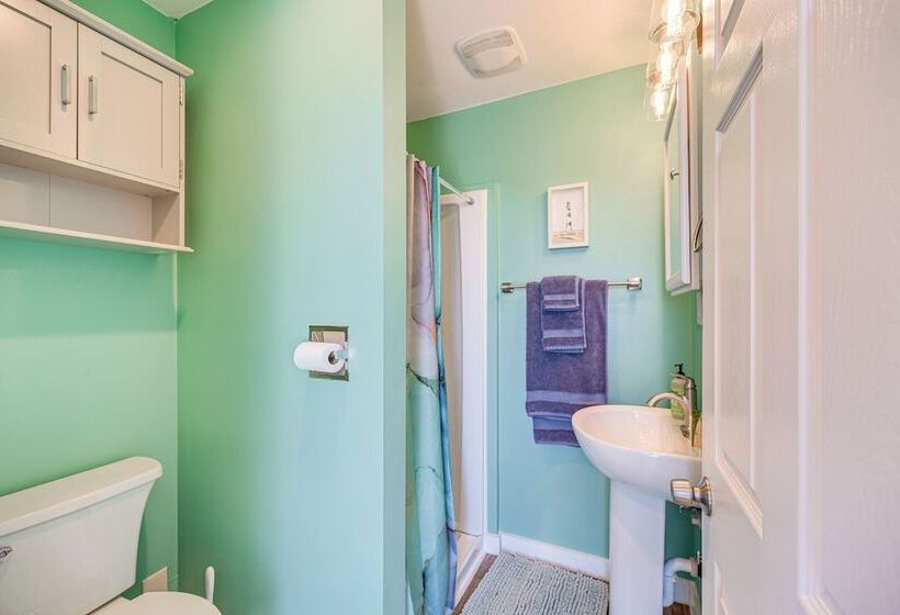 Pet Friendly Moclips Home: Walk To Mocrocks Beach!