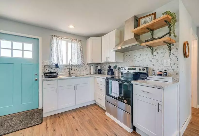 Pet Friendly Moclips Home: Walk To Mocrocks Beach!