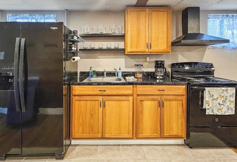 Pond Place By Avantstay Game Room, Deck, Fire Pit