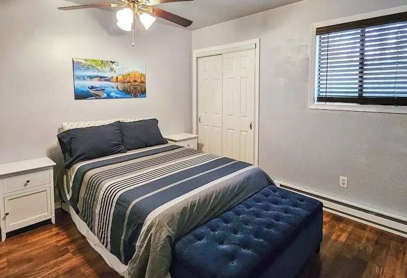 Pond Place By Avantstay Game Room, Deck, Fire Pit