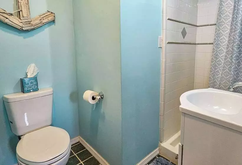 Pond Place By Avantstay Game Room, Deck, Fire Pit