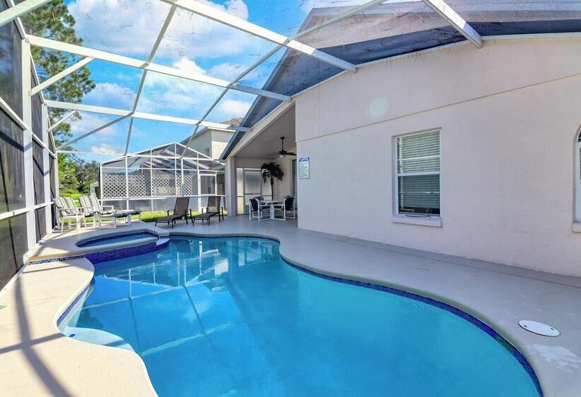 Pool Pleasure At Highlands Reserve