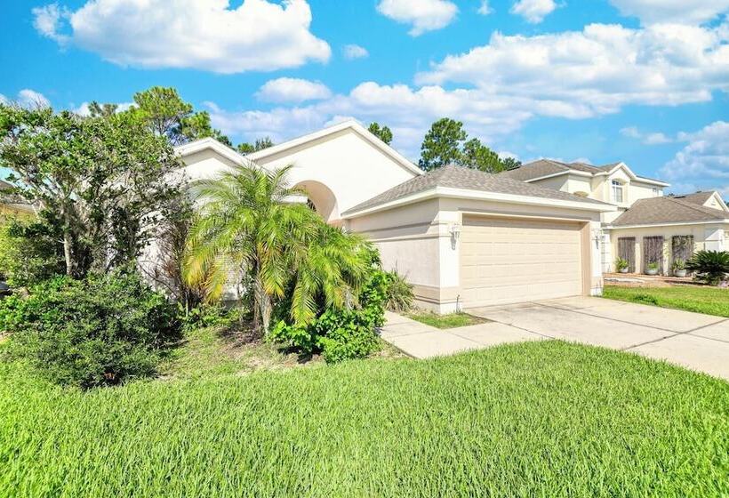 Pool Pleasure At Highlands Reserve