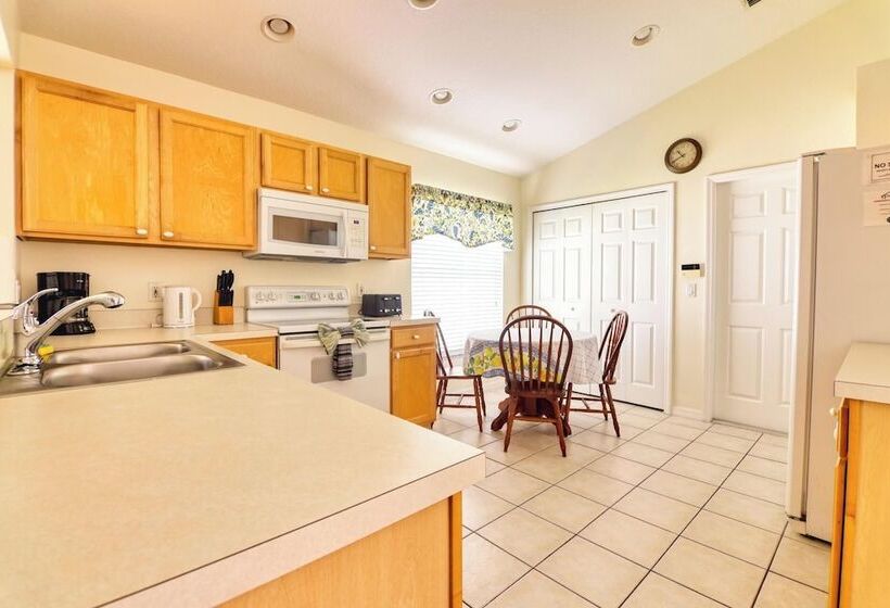 Pool Pleasure At Highlands Reserve