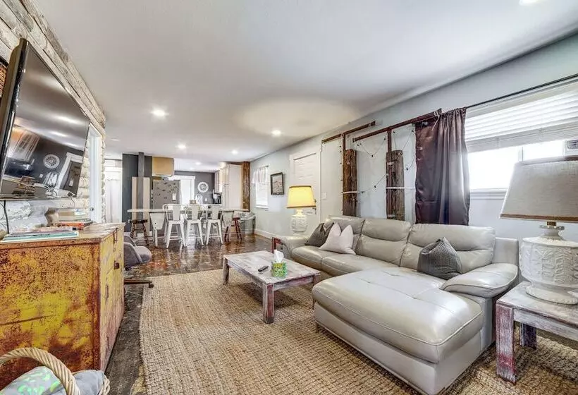 Rustic & Secluded Nevada Home: On Site Dog Park!