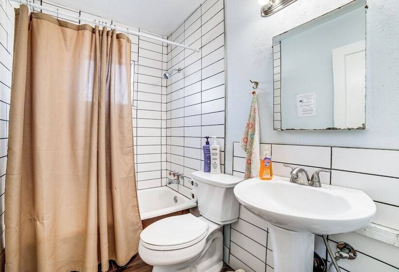 Rustic & Secluded Nevada Home: On Site Dog Park!