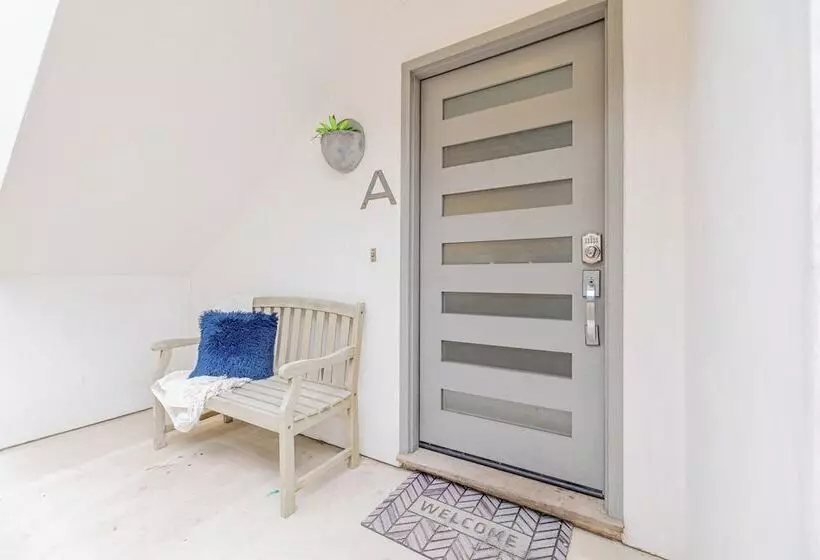 Seaside Style By Avantstay Rooftop + Walk To Beach Chic Design