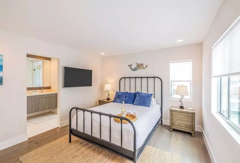 Seaside Style By Avantstay Rooftop + Walk To Beach Chic Design