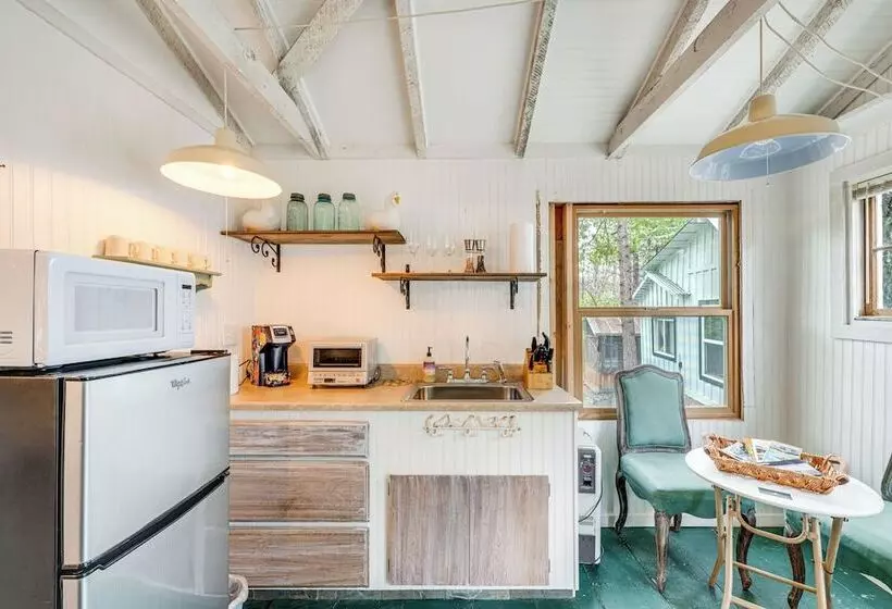 Serene Bass Lake Cabin Near Shopping & Dining!