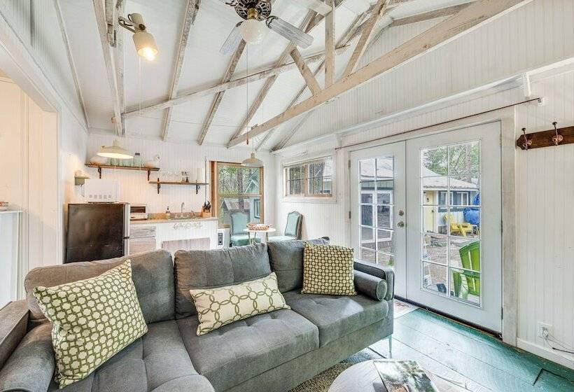 Serene Bass Lake Cabin Near Shopping & Dining!