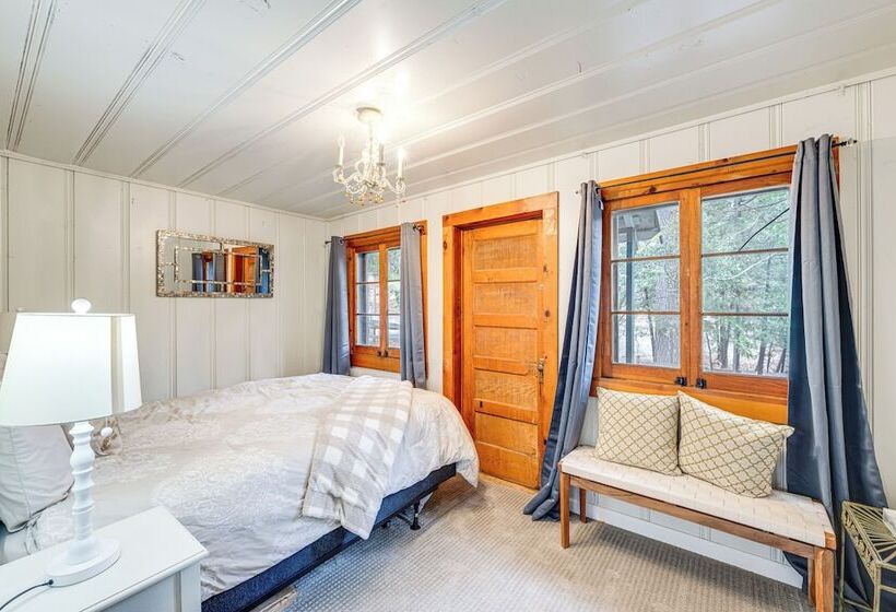 Serene Bass Lake Cabin Near Shopping & Dining!