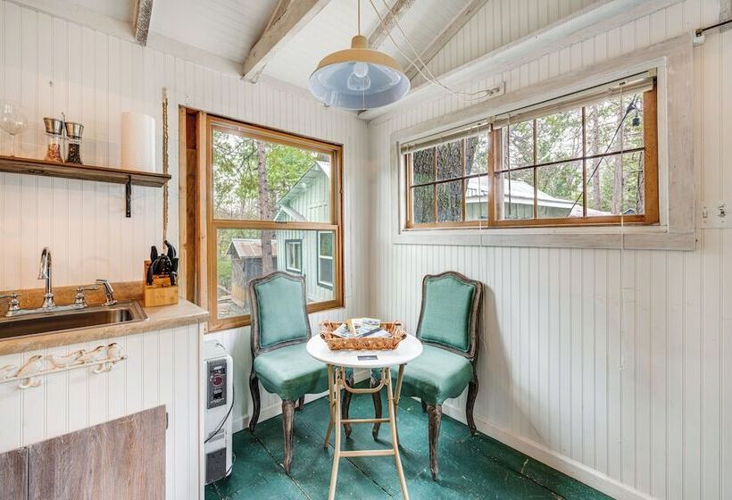 Serene Bass Lake Cabin Near Shopping & Dining!