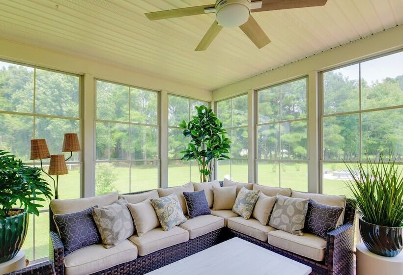 Spacious Maryland Home On Private 2 Acre Property